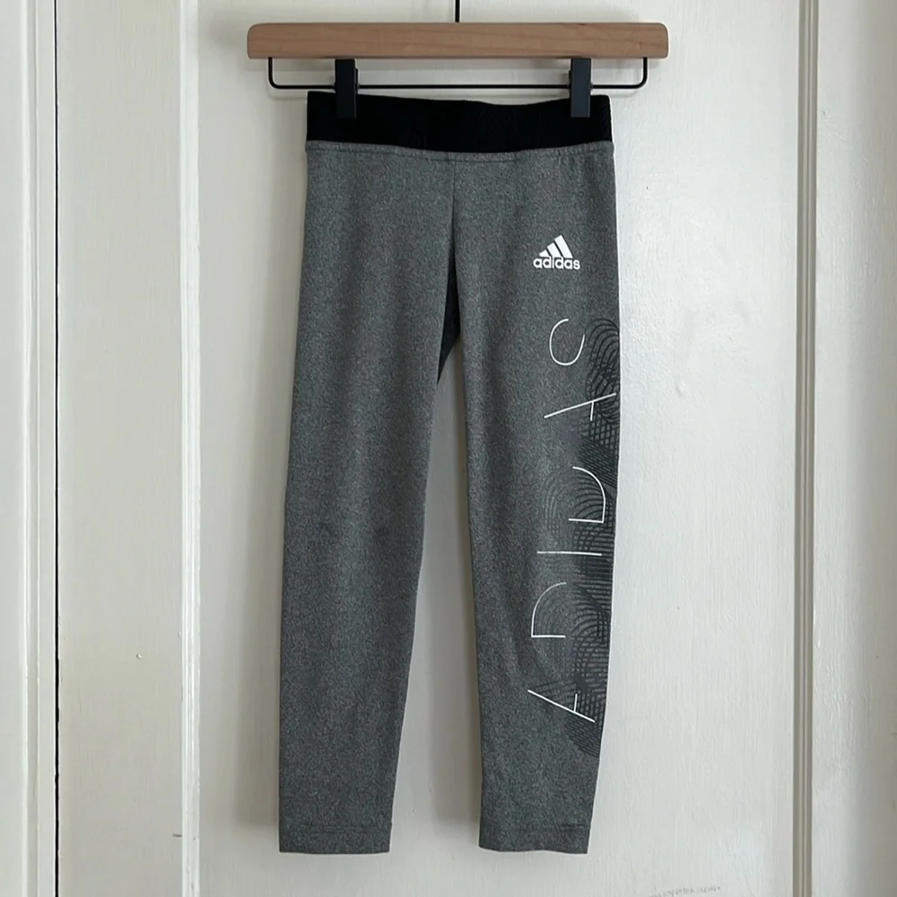 Adidas Size 7 8 Dark Gray Athletic Leggings Sports Athleisure Exercise Pants